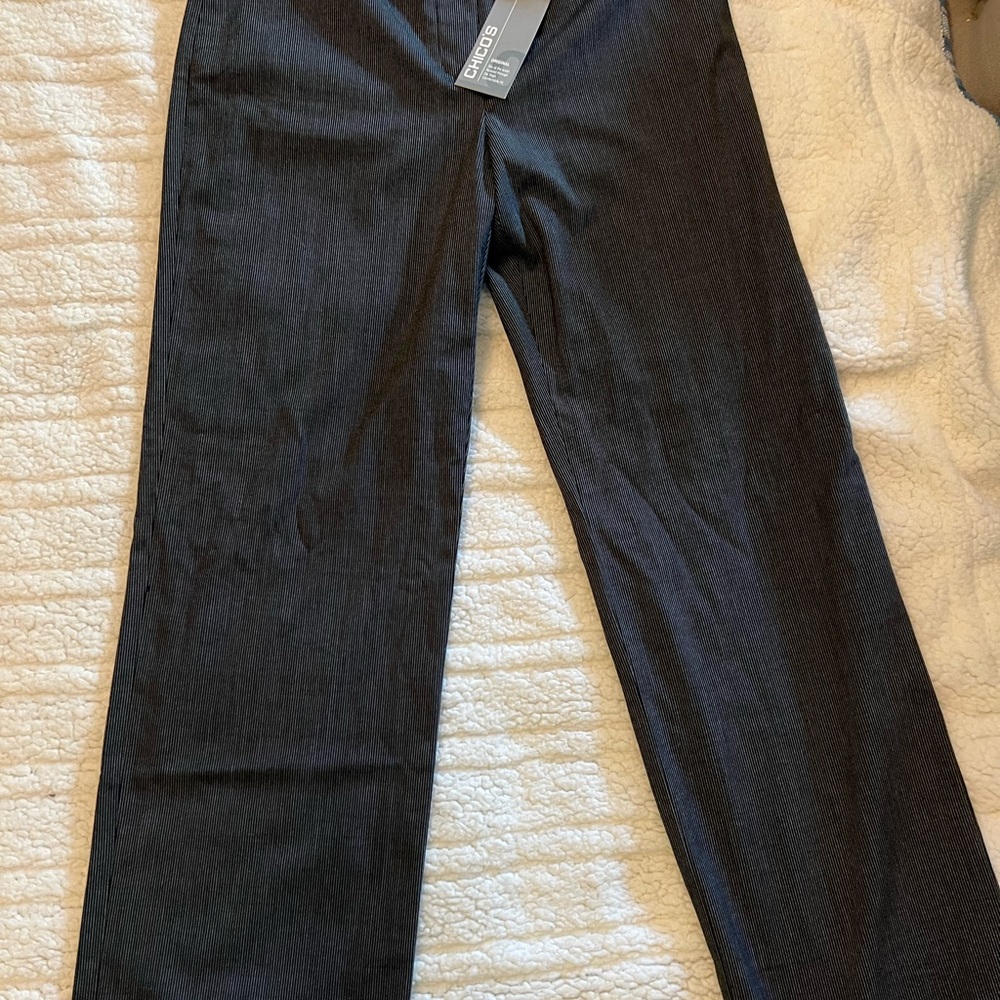 Chico’s Original Fit black pinstripe pants NWT - size 1 short